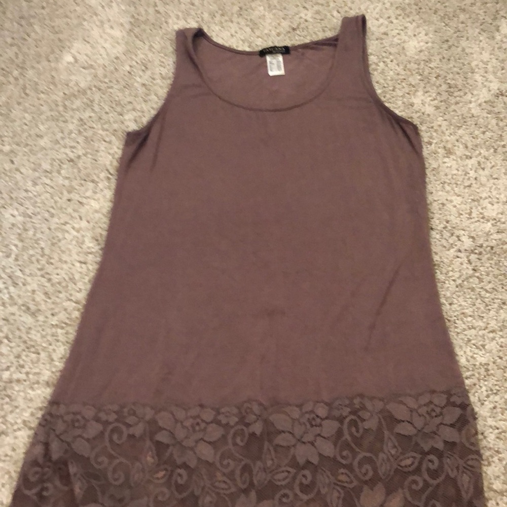 Brown Lace detail tank